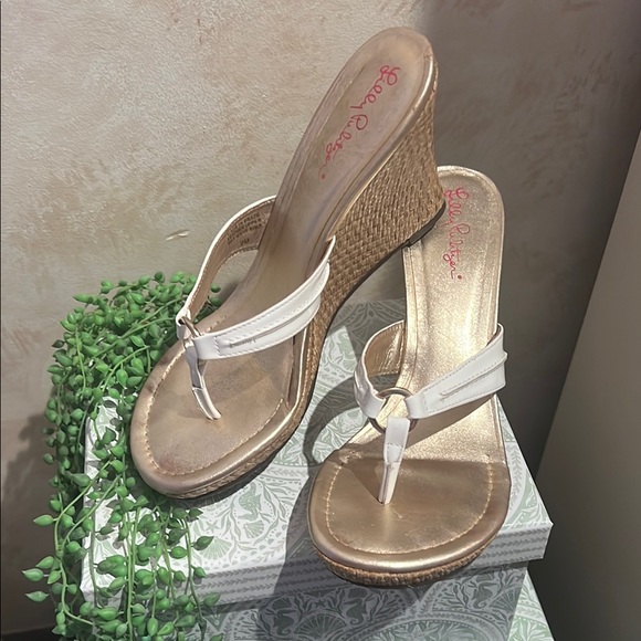 White and Gold Lilly Sandals size 9 - Picture 9 of 14